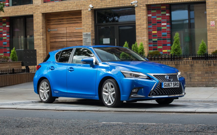 Lexus ct200h 2017