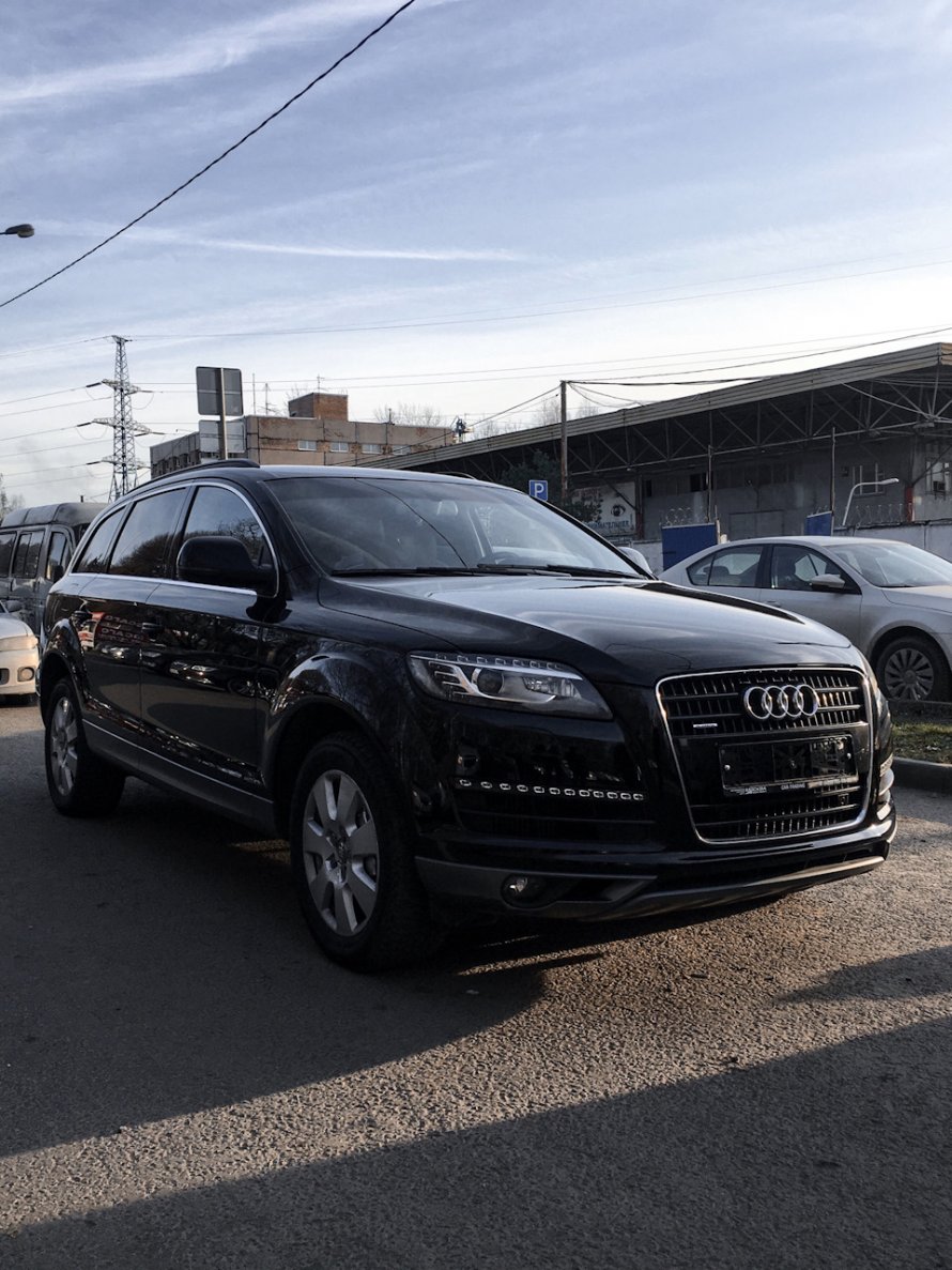 Audi q7 1