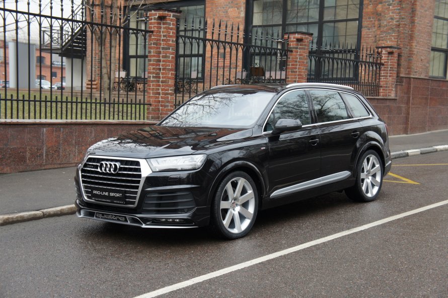 Audi q7 2020 Black