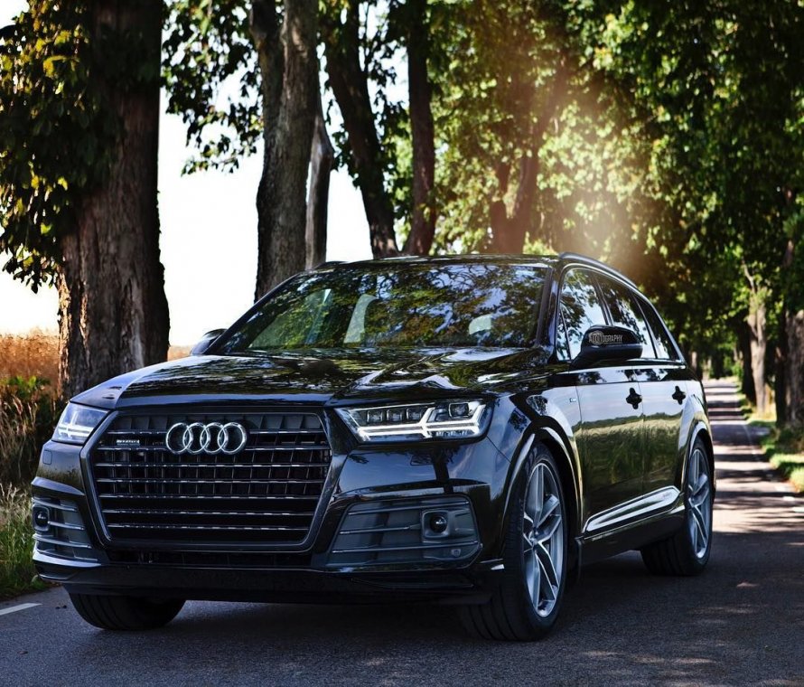 Audi q7 2017 Black