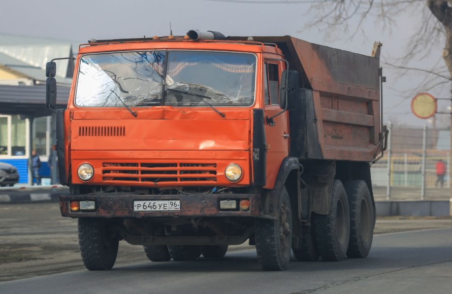 КАМАЗ 55111 перед