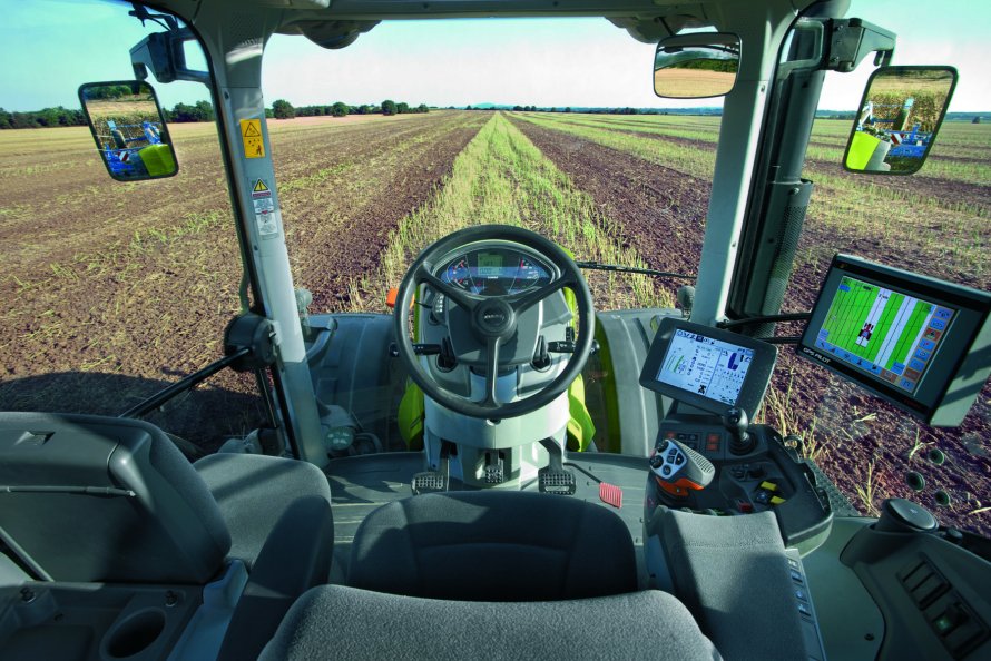 CLAAS Axion 850 кабина