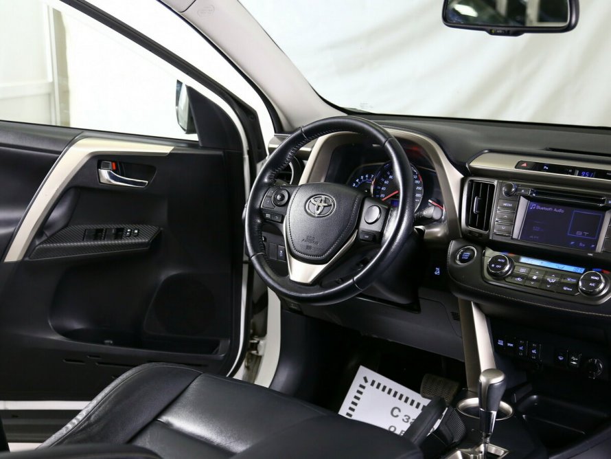 Toyota rav4 2018 салон