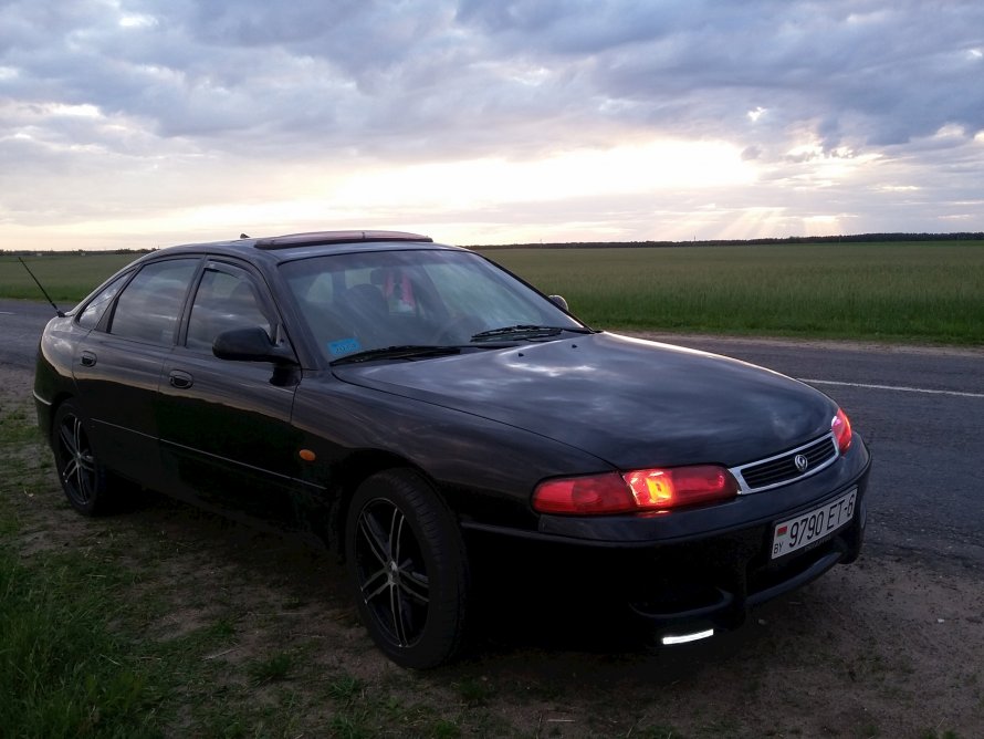 Mazda familia 1987