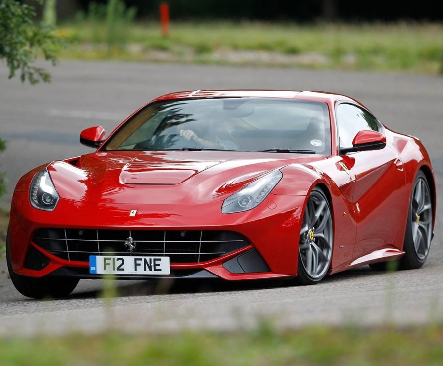 Ferrari ф12 Берлинетта