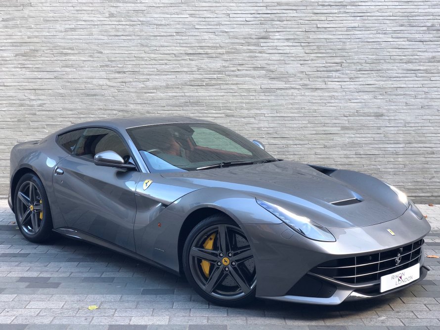Ferrari f12 Berlinetta серая