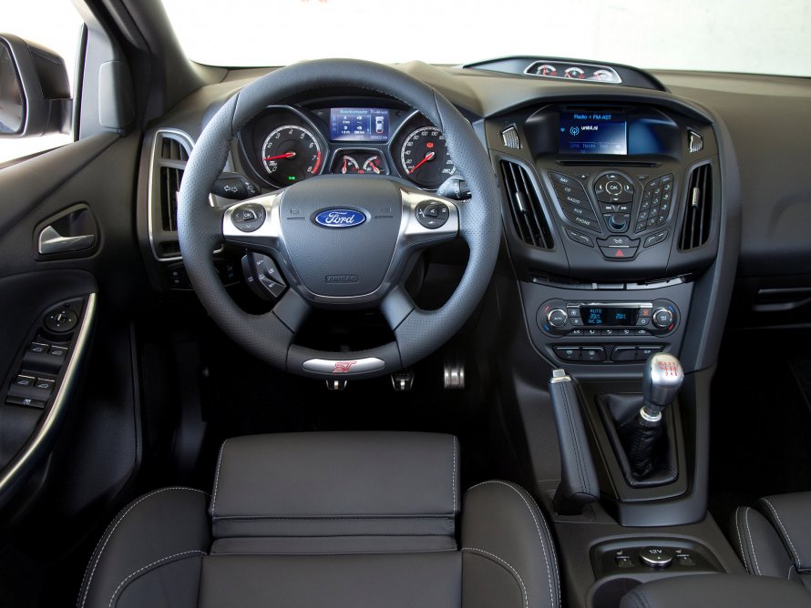 Ford Focus 2013 салон