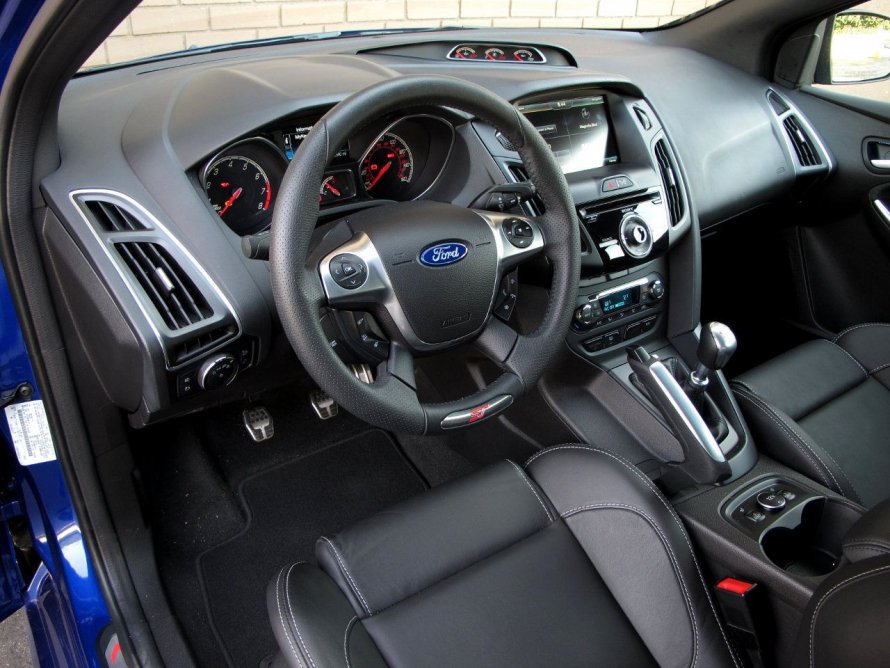 Focus St 2013 Interior
