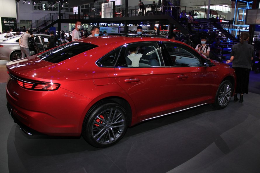 Geely седан 2021 Preface