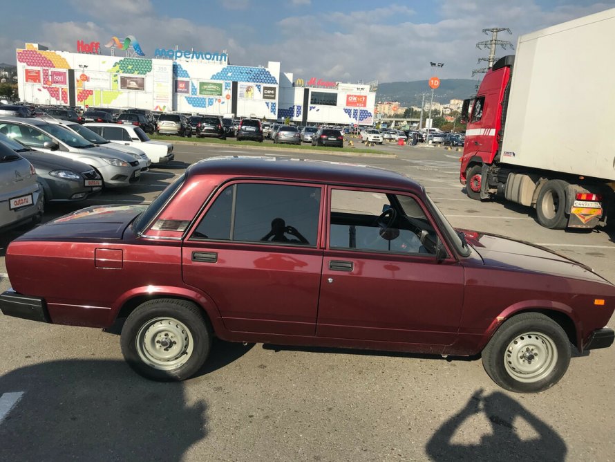 ВАЗ 2107 цвет красный металлик