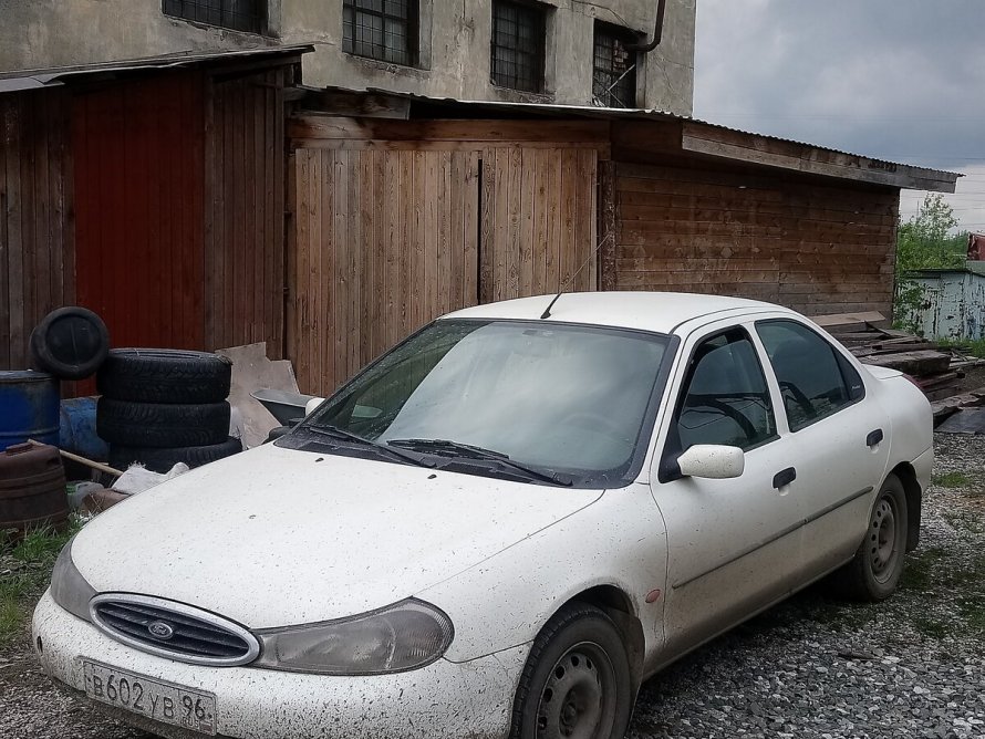 Ford Mondeo 1998 белый