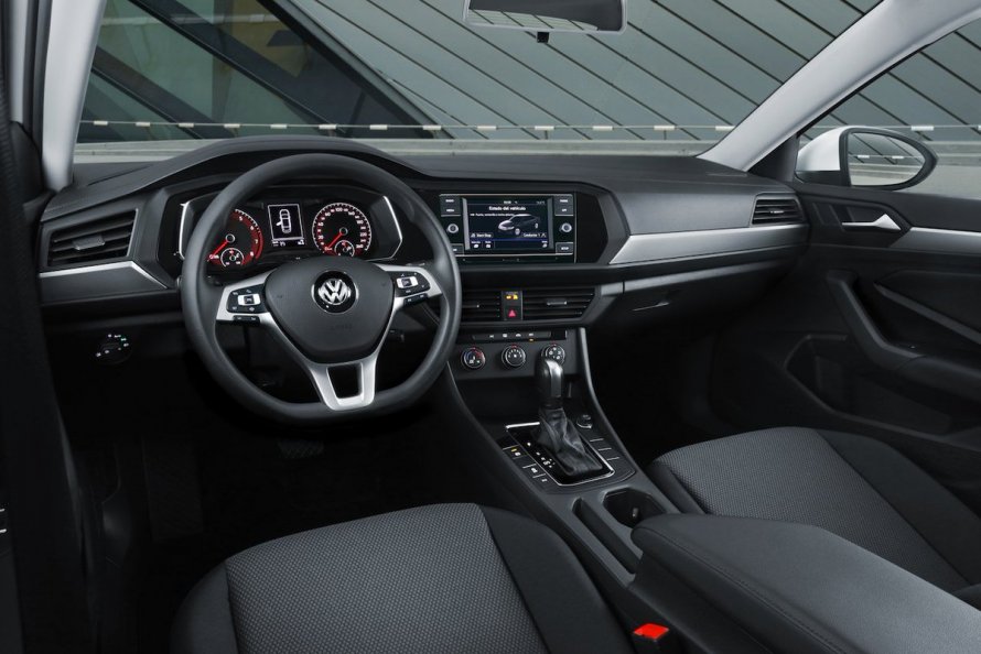 Volkswagen Polo Liftback бежевый