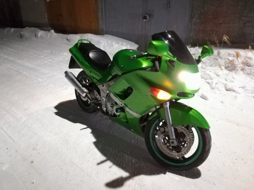 Кавасаки ZZR 400 зеленый