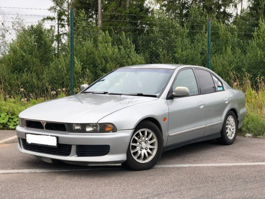 Mitsubishi Galant 8