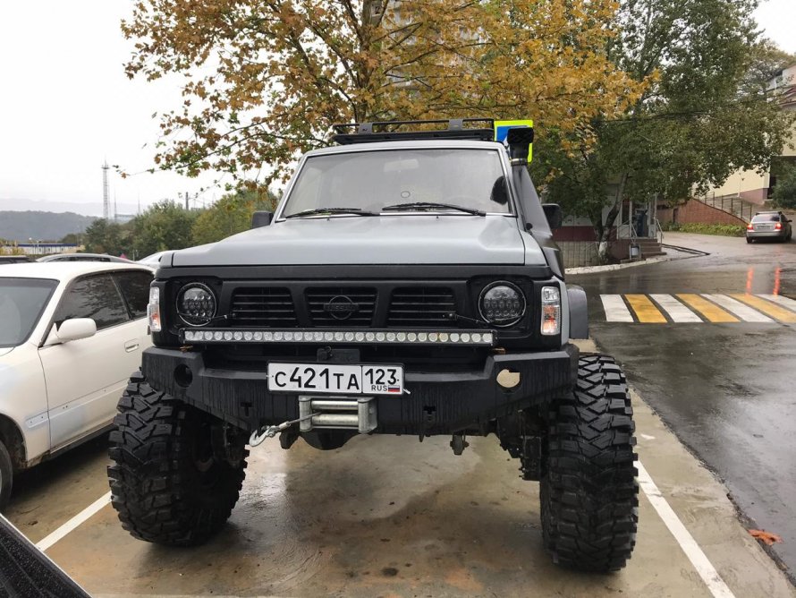 Nissan Patrol y60