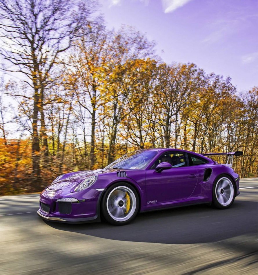 Порше 911 фиолетовый
