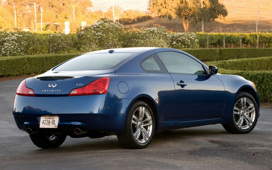 G37x Infiniti купе