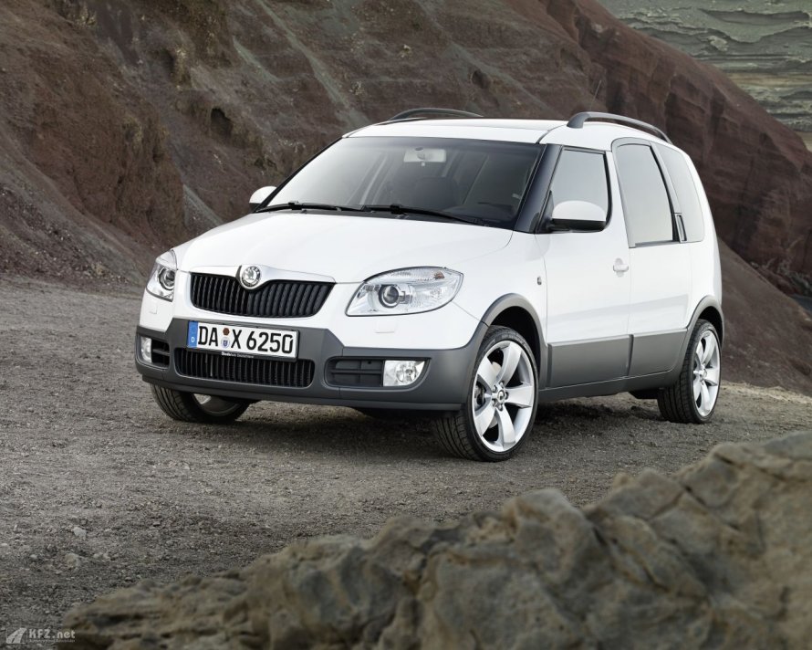 Škoda Roomster Scout бвмпер