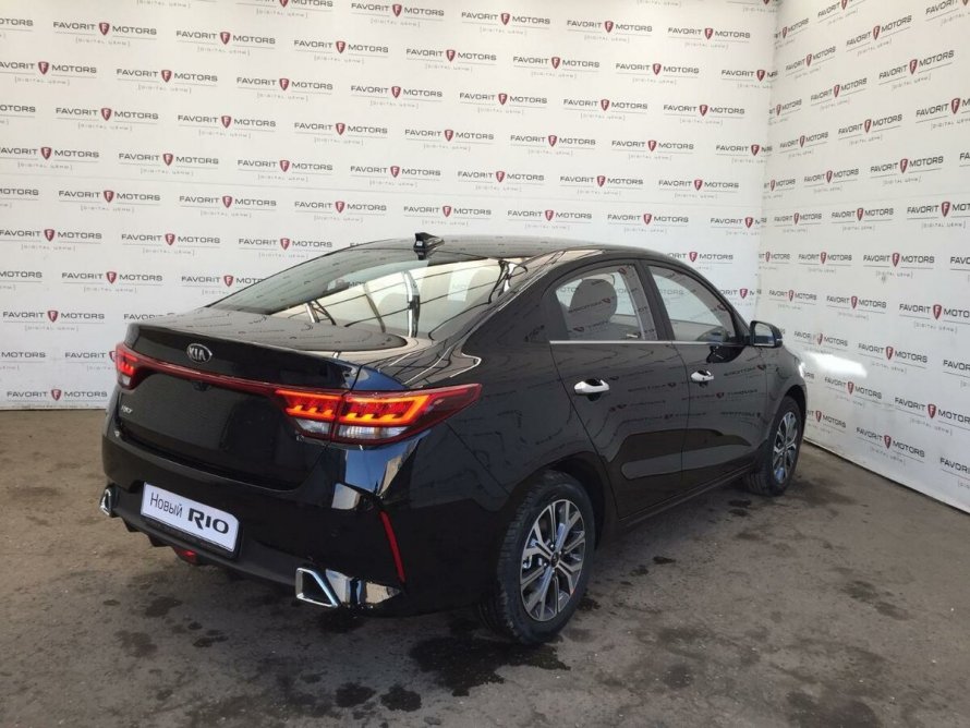Kia Rio 4 салон максимальной комплектации
