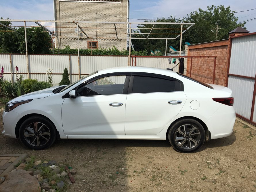 Kia Rio 2015 года салон