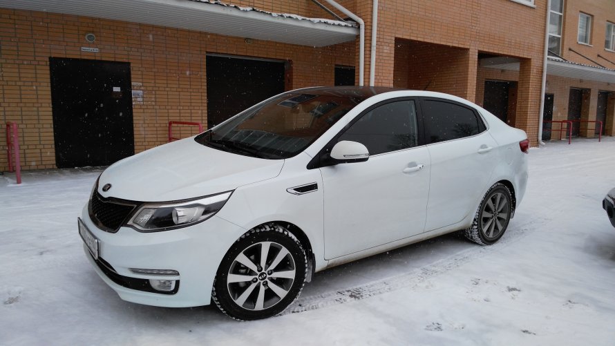 Kia Rio 2017 синий