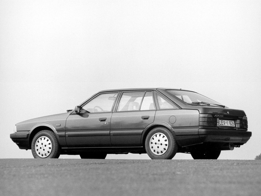 Mazda 626 1987 хэтчбек