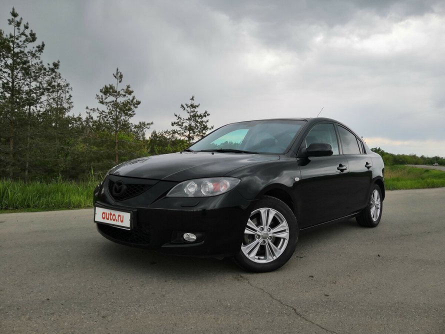 Mazda 3 черная