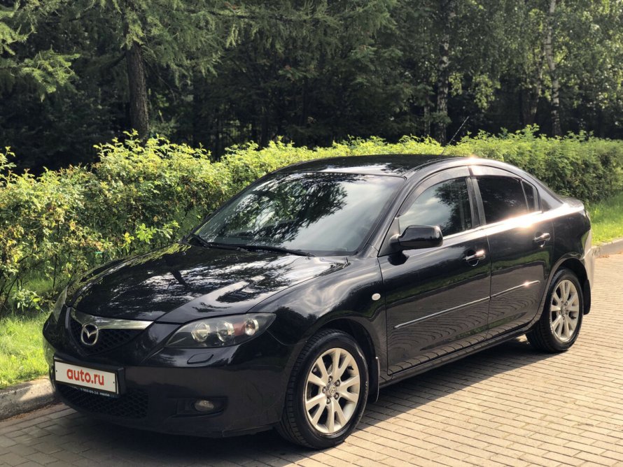 Mazda 3 черная седан