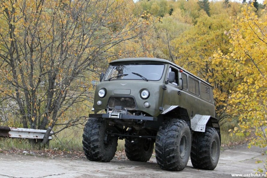 УАЗ 469 на гусеницах