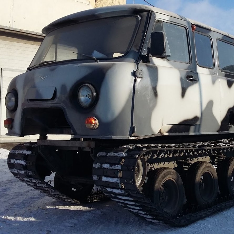 УАЗ 452 на гусеницах
