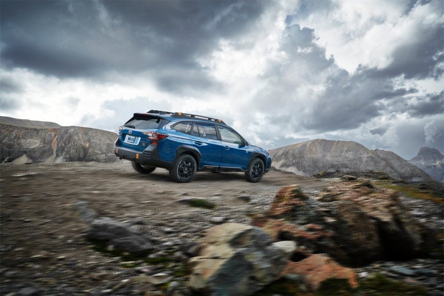 Subaru Outback field 2021