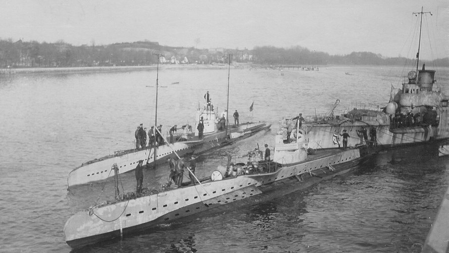 Военно-морская база на острове мускё