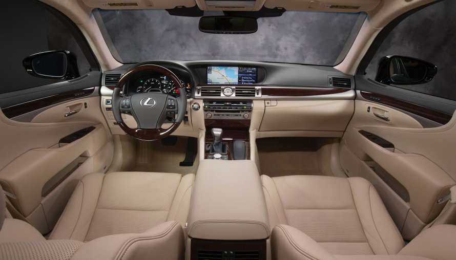 Lexus лс 460