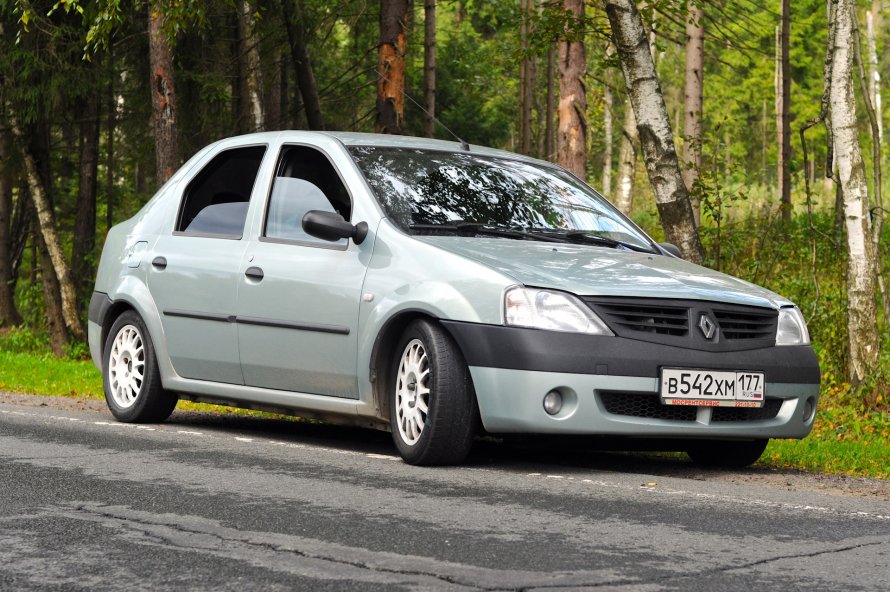 Renault Logan 1 поколения