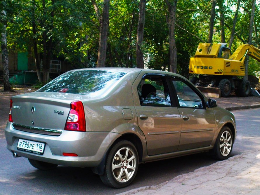 Логан Ренаулт 2004