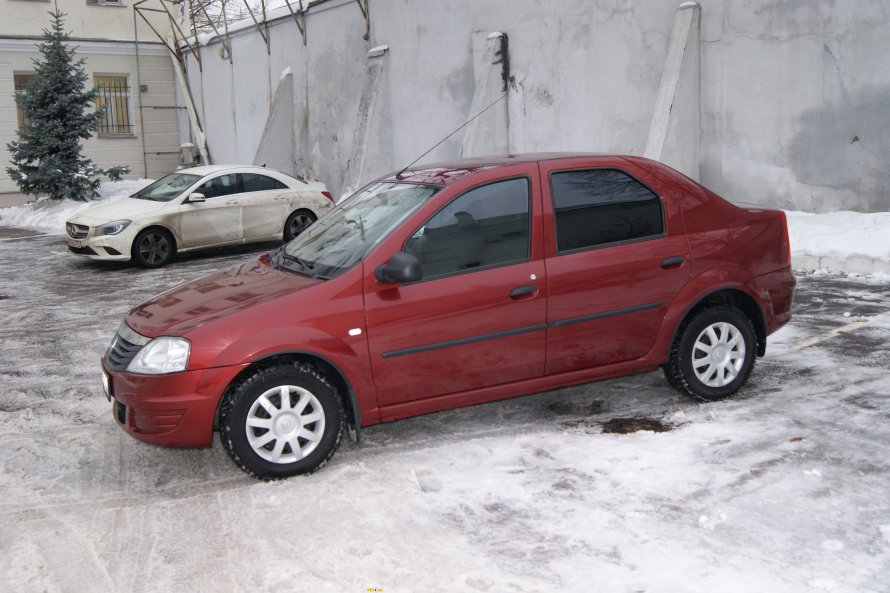 Renault Logan 1 2005