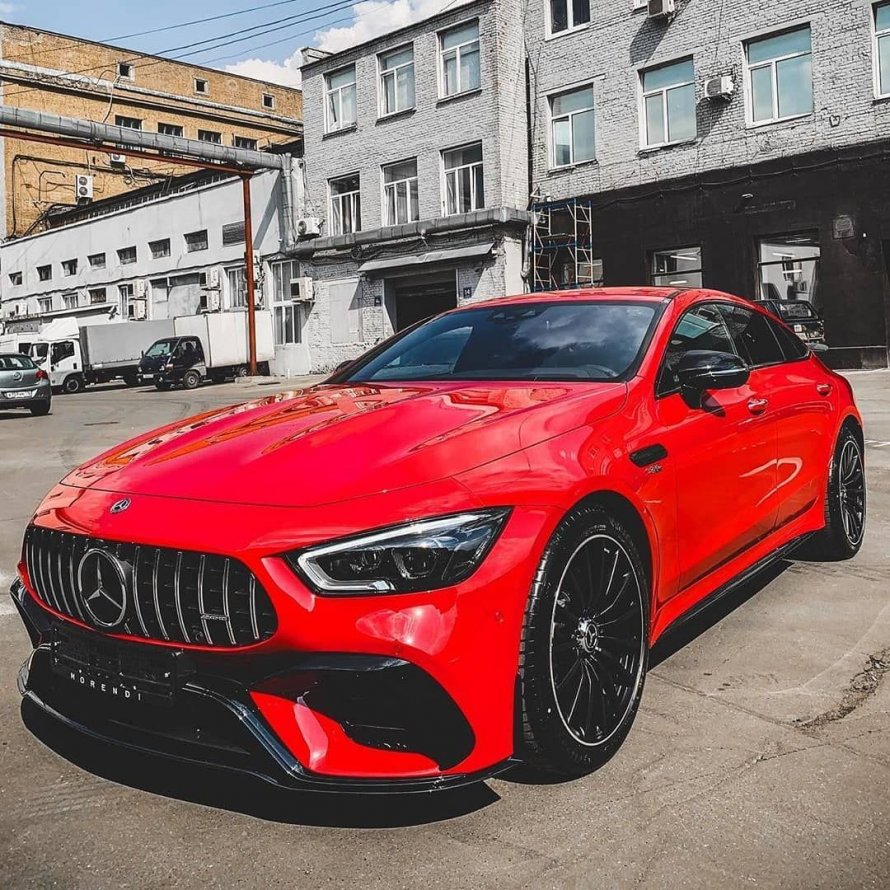 Gt 63 s AMG красный