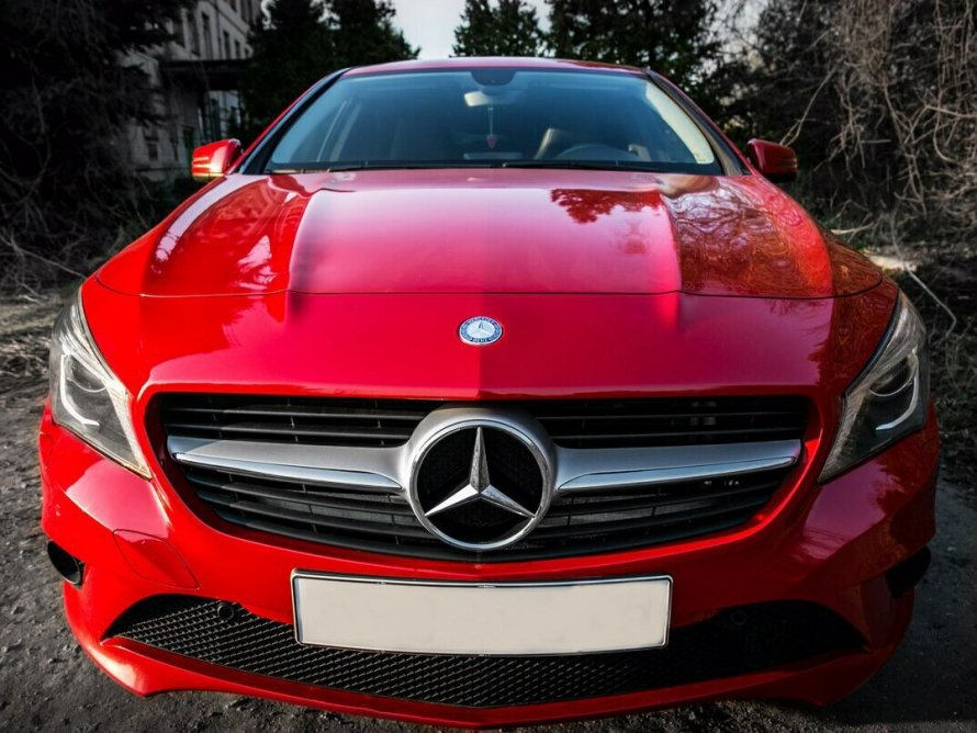 Mercedes CLA 200 бордовая