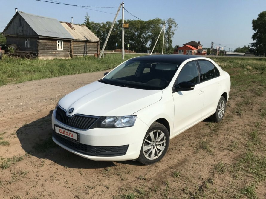 Škoda Rapid 2017 белая