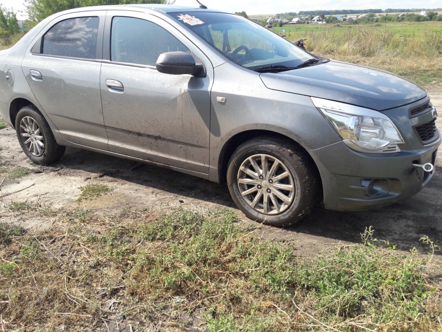Chevrolet Cobalt серый