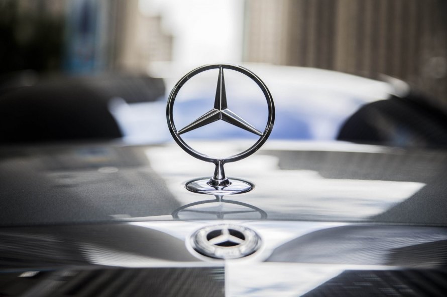 Mercedes Benz logo 2020