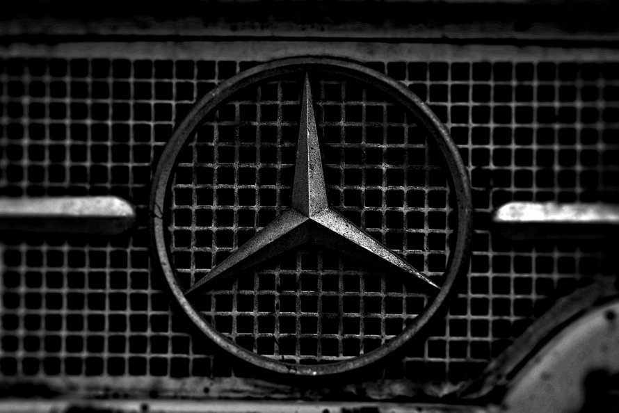 Logo Mercedes 4к