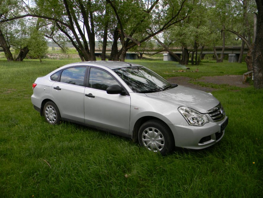 Nissan Almera g15 серый