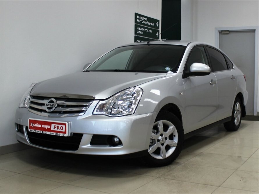 Nissan Almera 1.6 МТ 2013