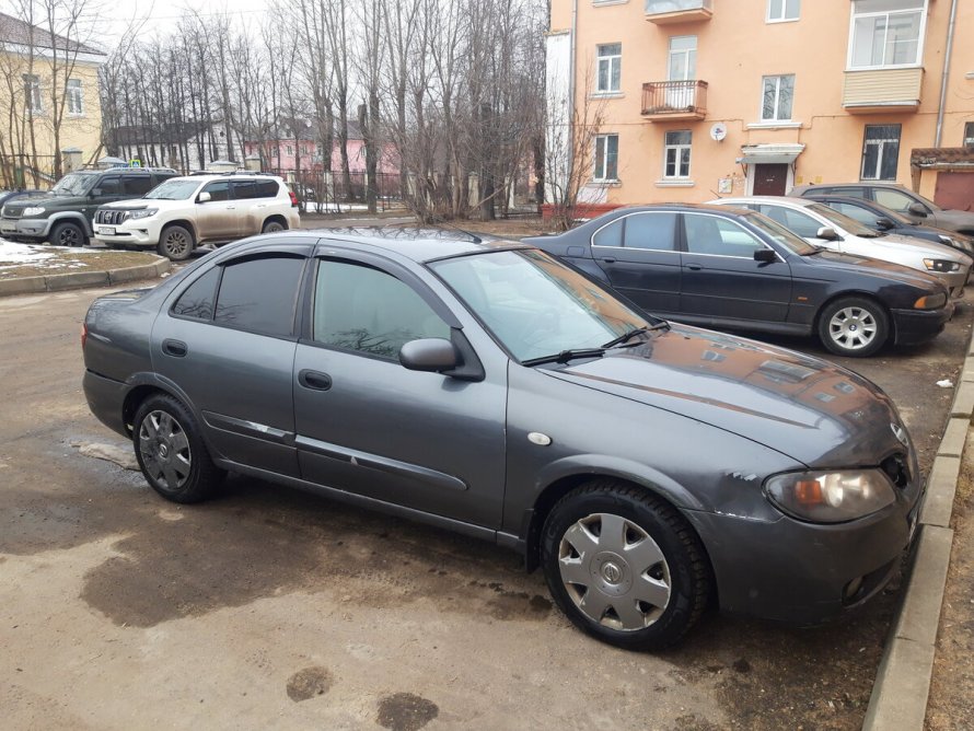 Фото Ниссан Альмера седан 2003 синий на дисках