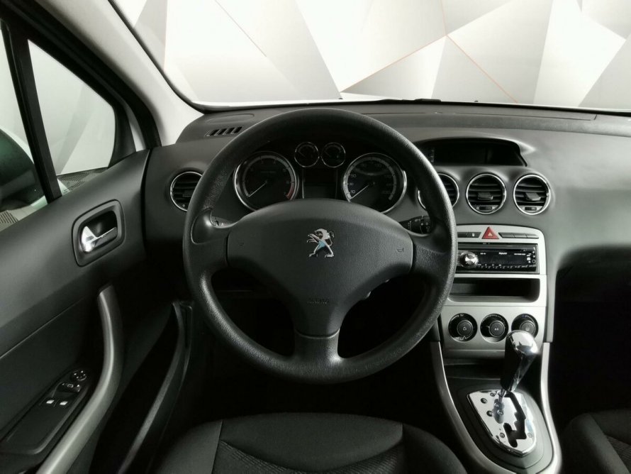 Peugeot 308 SW 2011