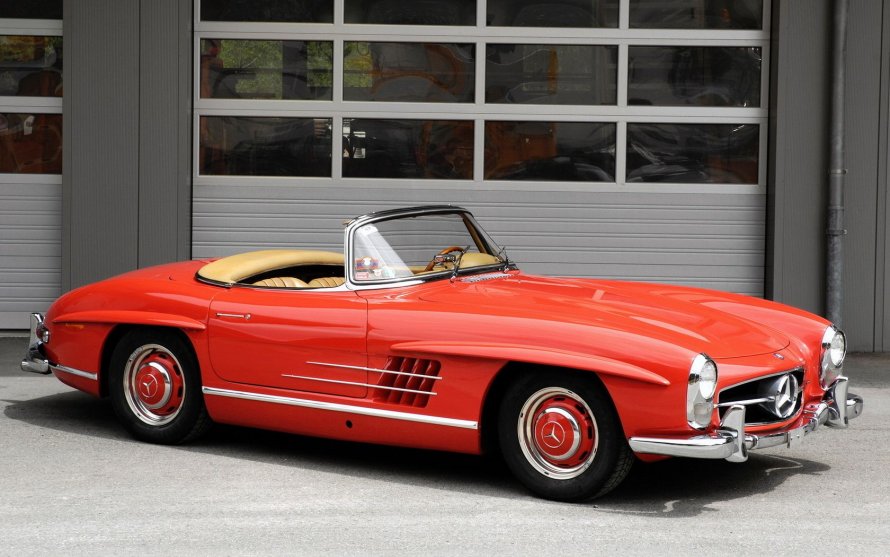 Мерседес 300 SL красный