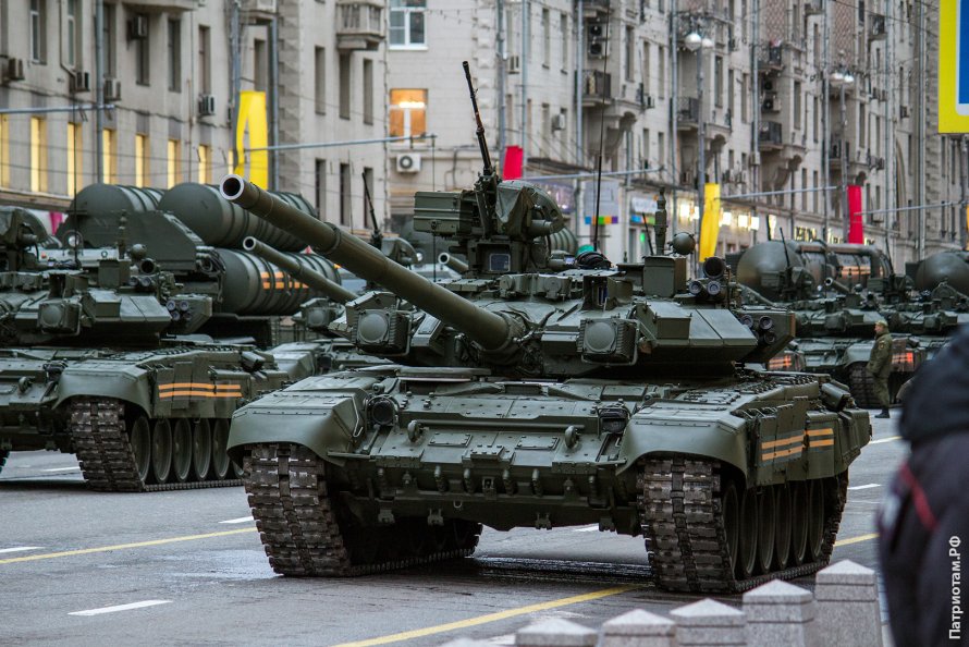Танк т90 и парад Победы
