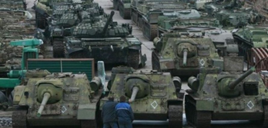 Российские танки на границе с Украиной