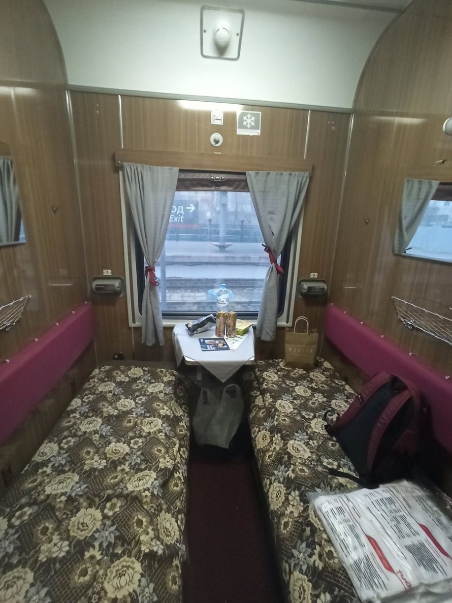 Поезд нижневартовск адлер св вагон фото